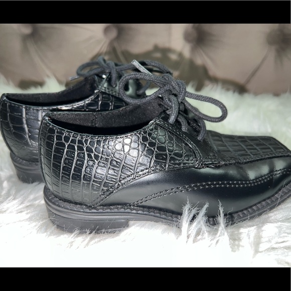 Size 7.5c Stride Rite Black Faux Leather dress shoes - Picture 3 of 5